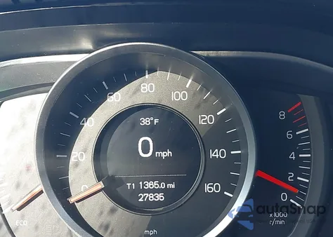 2017 Volvo S60 T5 Dynamic z USA, uszkodzony, nr VIN YV140MTL3H2434602